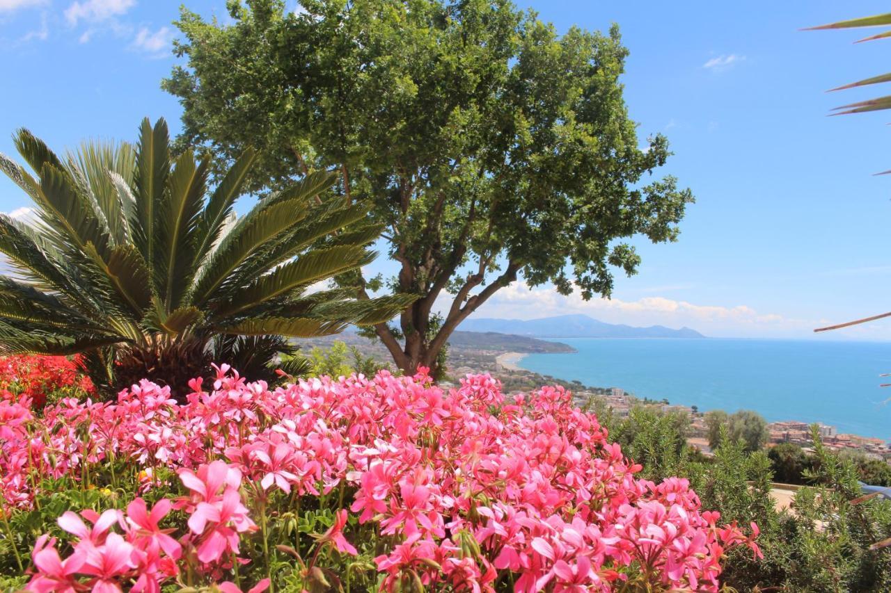 Villa Treglia B&B Formia Eksteriør bilde